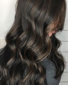 Black Hair With Light Highlights, Indian Hair Balayage, Mocha Highlights, Melt Balayage, Balayage Foilyage, Mocha Hair, Black Wavy Hair, Dark Brunette Hair