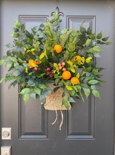 Orange Basket Wreath for Front Door Simple Farmhouse Design, Spring Baskets, Wild Flower Arrangements, Wrapped Bouquet, Front Door Baskets, Front Door Farmhouse, Fall Decor Wreaths, Basket Wreath, Beautiful Front Doors