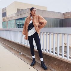 Dr. Martins, Dr Martens Outfit Women, Dr Martens Outfits, Dr Martens Boots Outfit, Doc Martin Outfits, Doc Martens Outfit Fall, How To Style Doc Martens, Doctor Martens, Doc Martens Outfits