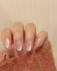 #nails #nailinspiration #nailstagram #nailartideas Simple Shiny Nails, Pearl Jelly Nails, Shimmery Neutral Nails, Natural Jelly Nails, Natural Shimmer Nails, Baby Pink Pearl Nails, Clear Shimmer Nails, Shimmery Nude Nails, Clear Iridescent Nails