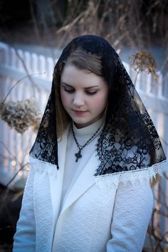 Evintage Veils Black Spanish Lace Floral Lace Mantilla Chapel Veil Mantilla, Spanish Lace, Lace Mantilla, Face References, Chapel Veil, Lady Of Fatima, Rose Gold Sequin, Rose Lace, Romantic Art