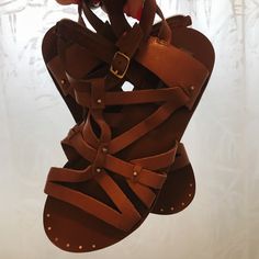 Steve Madden Zip Up Sandals! A Clean Look That Can Be Fancy Or Casual! These Are Also Practically Brand New! Only Worn Once To My High School Graduation Leather Strappy Sandals For Day Out, Strappy Leather Sandals For Day Out, Shoes Steve Madden, Steve Madden Sandals, High School Graduation, School Graduation, Steve Madden Shoes, Women's Shoes Sandals, Steve Madden