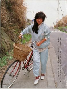 90s Japan Aesthetic, Vintage Asian Fashion, 80 Fashion, Japan Outfit, Simple Chic