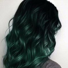 Stunning Green Hair Colors: Beginner’s Picks Emerald Green Hair, Dark Green Hair, Green Wig, Balayage Color, Bonnie Wright, 2024 Color, Hair Color Balayage