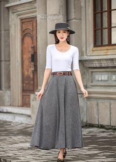 "Get dressed and out of the door in classic good looks with this pleated Long maxi skirt, crafted with soft cotton linen fabric, featuring pleated waist detail and two big pockets. DETAIL * More color https://etsy.me/3fsncV4 * 50% linen, 50% cotton * Has no lining, Not see through * Two pockets * High waistband * Back elastic waistband * Right Side zipper closure * Ankle length * Perfect for spring and summer, autumn * Wash by hand or machine with cold water *The model is 170 cm (5′7″) tall with Grey Maxi Skirt Outfit, Smart Casual Skirt, Long Wool Skirt, Long Linen Skirt, Linen Maxi Skirt, Long A Line Skirt, Grey Maxi Skirts, Long Maxi Skirt, Sleek Dress