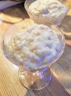 two glasses filled with creamy old fashioned rice pudding