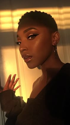 Happiness Motivation, Pinterest Christmas, Dark Skin Beauty, Family Lifestyle, Flawless Makeup, Girls Makeup, Black Is Beautiful