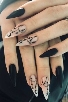 Acrylic Nails Stiletto, Black Stiletto Nails, Witch Nails, Long Stiletto Nails, Witchy Nails, Nail Board, Prom 2024