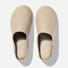 Unisex Sasawashi Japanese House Slippers Japanese House Slippers, Items To Buy, Japanese Home, Japanese Room, Gift Inspo, Comfortable Slippers, Summer Slippers, Small Business Saturday, Barefoot Shoes