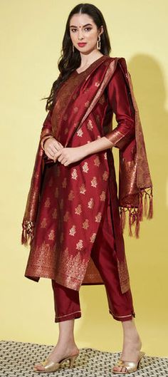 Red and Maroon color Salwar Kameez in Silk cotton fabric with Weaving work Maroon Dupatta, Banarasi Suit, Diwali Sale, Silk Dupatta, Maroon Color, Wearing Red, Pants Straight, Salwar Suits, Salwar Kameez