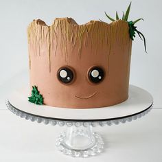 there is a cake made to look like a baby groote