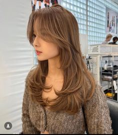 Pretty Hair Cuts, Butterfly Hairstyle, Κούρεμα Bob, Korean Hair Color, Hair Inspiration Long, Layered Haircuts For Medium Hair, Hairstyles For Layered Hair, Fishtail Braid, Haircuts For Medium Hair