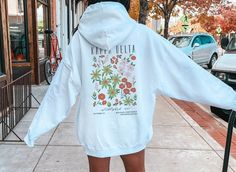 Kappa Delta Oversized Shirt Kappa Delta Flower Market Hoodie KD Flower Sweatshirt Kappa Delta sorority shirt Unisex Shirt, Unisex Crewneck Sweatshirt, Unisex Hoodie *only back art on hoodie ► FIT UNISEX T-SHIRTS - Women typically wear one size down from their normal women's size or select your normal women's size for a little extra room to tie. TIE DYE/MINERAL WASH - Unisex shirts, but shrink a little in the dye process. Normal women's size should have some room FLEECE - Women typically wear the Alpha Phi Sorority Shirts, Panhellenic Shirts, Alpha Omega Epsilon, Alpha Alpha, Sorority Shirt, Alpha Omega, Tie Tie, Flower Sweatshirt, Alpha Gamma Delta