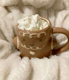 ☕️🤍🧸🎀🧦 Christmas Mug Aesthetic, Christmas Drinks Aesthetic, Hot Cocoa Aesthetic, Christmas Iced Coffee, Winter Aesthetic Christmas, Cozy Winter Aesthetic, Christmas Wishlist Ideas, Xmas Gingerbread, Big Mug