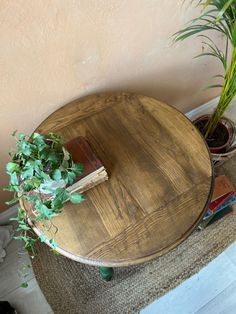 A table top that has been stained using No Pain Gel Stain in the shade golden ash from Dixie Belle paint company Dixie Belle Paint Company, Oil Based Stain, Dixie Belle Paint, Chalk Paint, Painted Furniture