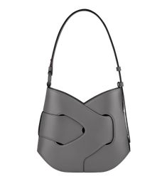 The “Nodde Hobo,” whose name echoes the French word for “knot,” is made up of two perfectly symmetrical, intertwined leather modules. Its beveled design accentuates its dynamic design and its base, set into the main body of the bag using a distinctive assembly technique. Micro Bags, Winter Bags, French Word, Card Holder Purse, Upcycled Leather, Stylish Celebrities, Best Wallet, French Words, Dynamic Design