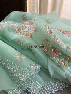 Katha Work, Designer Suits For Wedding, Chikan Kurti, Suit Indian, Organza Suits, Embroidery Boutique, Trendy Suits, Chikankari Suits, Lace Dress Design