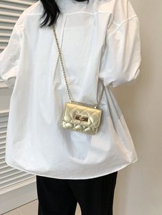 Style:Casual \nStyle:Fashionable \nColor:Gold \nDetails:Ruched \nType:Square Bag \nBag Size:Mini \nStrap Type:Adjustable \nPattern Type:Geometric \nPattern Type:Plain \nPattern Type:Textured Pattern \nClosure Type:Turn-lock \nComposition:100% Polyurethane \nMaterial:PU Leather \n Accessories Bag, Woven Chain, Mini Handbag, Diamond Stitch, Bag Cute, Women Handbag, Mini Handbags, Chain Bag, Bird In Bag