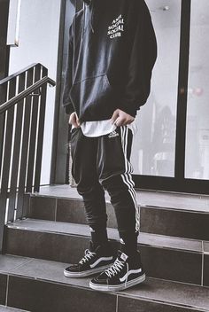 Grunge Fashion Mens, Workout Man, Nike Sneakers Outfit, Hypebeast Fashion, Guy Fits, Streetwear Male, Art Outfits, Clothes Men