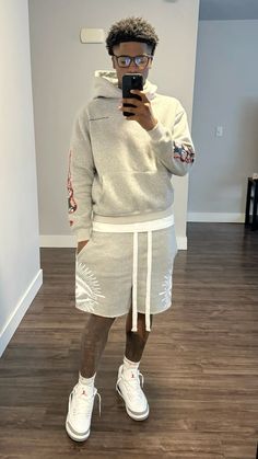 White Cement 3 Outfit Men, Bf Outfits Aesthetic, Fly Fits Men, Quan Outfits, Cute Boy Outfits Aesthetic, Essentials Fear Of God Outfit, Fly Boy Outfits, Mens Streetwear Aesthetic, Streetwear Outfit Men