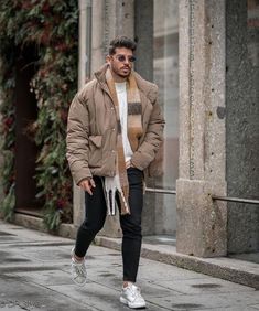 Buffer Jacket Outfit, Beige Outfit Men, Ny Winter Outfits, Red Outfit Men, Outdoor Winter Outfit, Buffer Jacket, How To Style Chelsea Boots, Winter Outfits Casual Cold, Quilt Pattern Design