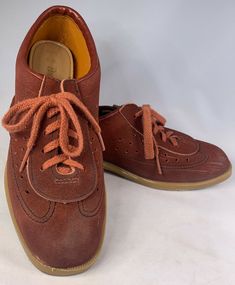 Vintage Women’s BRUNSWICK Maroon Suede With Navy Stitch Retro Bowling Shoes 6.5. Condition is Pre-owned. There are a few scuffs because they were really worn. Shipped with USPS Priority Mail. I will ship to the lower 48 United States only. Payment is due within 2 days of close of auction via PayPal. Please ask any questions before bidding. All sales are final. Thanks for looking! Retro Bowling, Bowling Shoes, Vintage Women, Bowling, Moccasins, Priority Mail, Boat Shoes, Vintage Ladies, Auction