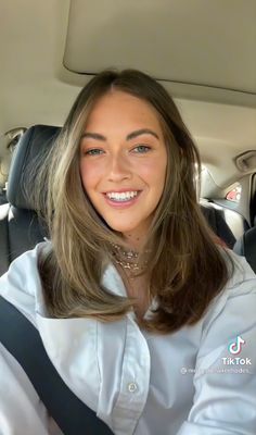 Shoulder Hair Styles For Women, Long Bob Brunette Hair, Fine Hair With Layers Medium Length, Mid Length Haircut With Layers Straight, Blonde Midi Hair, Jennifer Aniston Hair Medium, Long Layered Shoulder Length Hair, Medium Length Haircut Light Brown, The Rachel Haircut 2022