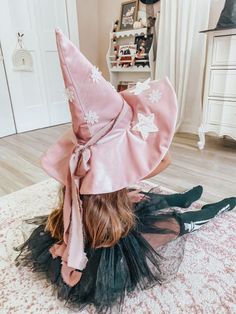 Kids Witch Hat, Velvet Witch Hat, Witch Costume Diy, Diy Fantasia, Diy Halloween Decor, Witch Diy, Witch Costume, Pink Halloween, Diy Halloween Costumes