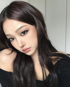 Smokey Douyin Makeup, Abg Makeup Looks, Soft Douyin Makeup, Dark Douyin Makeup, Chinese Makeup Tutorial, Abg Style Makeup, Abg Makeup, Asian Girl Makeup, Asian Makeup Looks