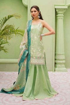 Sea Green Kameez Salwar For Pakistani Party Dresses Green Kameez, Pakistani Party Dresses, Zara Khan, Zara Shahjahan, Bridal Couture Week, Pakistani Lawn Suits, Eid Dresses, Lawn Dress, Beautiful Suit