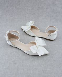 Ivory Satin Pointy Toe Flats With Front Satin Bow Fall - Etsy White Bridal Flats, Flat Wedding Shoes For Prom In Spring, Spring Bridesmaid Closed Toe Flats, Spring Flat Wedding Shoes, Wedding Ballet Flats With Bow And Closed Toe, Wedding Flats With Bow Detail, Spring Wedding Pointed Toe Closed Flats, Spring Prom Flats With Pointed Toe, Summer Wedding Ballet Flats With Low Heel