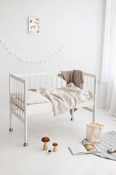 Linen Baby Bedding Set
​Create a cozy, inviting space for your little ones with our kids bed linen collection. Crafted from 100% European linen, our bedding sets are designed to provide unmatched comfort and style for children's bedrooms.
​#sandsnowlinen #linenbedding #kidsbedding #giftsforkids
​