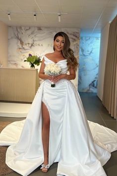 Designer Long White A-line Wedding Dress Hight Split Sleeveless V-neck Satin Bridal Gowns Burgundy Prom Dress Lace, Long White Wedding Dress, Boho Chic Wedding Dress, True Bride, Satin Bridal Gowns, Dusty Blue Bridesmaid Dresses, Cheap Evening Dresses, White Wedding Dress, Lace Beach Wedding Dress