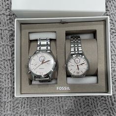 Fossil Silver Couple’s Watches -Never Worn -Great Gift -Fully Functional White Gold Watches With Date Display For Gift, White Gold Watches With Date Display As Gift, Timeless Silver Analog Watch, Timeless Watch With Date Display As Gift, Silver Timeless Watch With Date Display, Timeless Silver Watch With Date Display, Timeless Watches With Date Display As A Gift, Timeless Gift Watches With Date Display, White Watch With Date Display As Gift