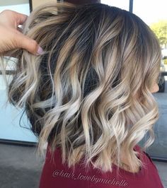 Short Thick Wavy Hair, Hairstyles For Thick Wavy Hair, Messy Lob, Platinum Blonde Balayage, Short Hair Waves, Thick Wavy Hair, Thick Curly Hair, Wavy Bobs