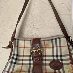 Burberry Shoulder Bag Still In Good Condition Burberry Shoulder Bag, Shoulder Bags, Burberry, Bag Lady, Shoulder Bag, Women Shopping, Color