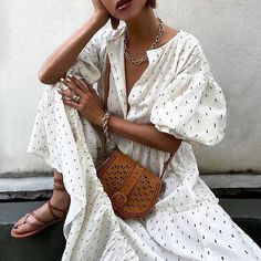 Tera Sassin (@terasassin) • Instagram photos and videos Puff Sleeve Dress, Straight Dress, Puff Sleeve Dresses, Puffed Sleeves Dress, Pull & Bear, Vacation Dresses, Fashion Pattern, Modest Dresses, Fashion Prints