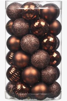 Brown lux ornaments that are affordable in order to create a modern minimal tree Brown Ornaments Christmas Tree, Brown Christmas Tree Decorations, Brown Christmas Decor, Brown Ornaments, Christmas Tree Colour Scheme, Brown Christmas Tree, Chocolate Ornament, Christmas Home Decorations, Colorful Ornaments