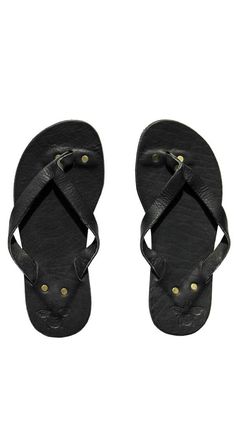 We're pretty sure black flip flops are a summer staple. The leather elevates the sandal while remaining easy to pair with a swimsuit at the beach or a flirty maxi dress! These are custom-made for Abejas so you won't find them anywhere else! Product info: Miel de Abejas Black Leather Flip Flops 100% leather upper Vibram rubber sole If you are in between sizes, we recommend sizing up If you have any questions, call us at 713-522-3025, or email info@abejasboutique.com! We'd love to help you find so Flirty Maxi Dress, Black Leather Flip Flops, 1980s Women, Black Flip Flops, Leather Flip Flops, Footwear Design Women, Summer Staples, Spring Outfits Casual, Womens Flip Flop