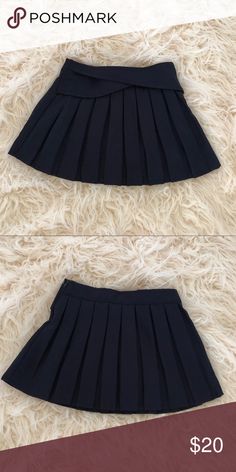 NWOT Girls Navy Blue Pleated Skirt (Size 5) Brand new adorable navy blue pleated skirt with zippered side closure. Whether your child wears a uniform to school or just loves to dress preppy chic, this skirt is a perfect addition to their wardrobe.  Please feel free to contact me with any questions. All of my items usually ship within 24 hours. Make sure to check out all of our other sales. Happy shopping!  - Smoke Free Home - Packaged With Care - Shipped Within 24 Hours Of Payment (exceptions Su Navy Blue Pleated Skirt, Dress Preppy, Blue Pleated Skirt, Preppy Dresses, Preppy Chic, Kids Bottoms, Kids Wear, Cheer Skirts, Pleated Skirt