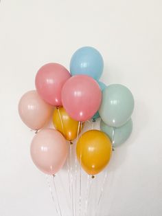 This Balloons item by OhhHowCharming has 13 favorites from Etsy shoppers. Ships from Naples, FL. Listed on Nov 6, 2024 Summer Balloons Decoration, Bridal Shower Wildflower, Retro Baby Showers, Groovy Party, Beautiful Balloons, Daisy Party, Simple Birthday