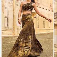 I Bought This For An Indian Wedding And Couldn’t Go Because My Kids Were Sick. It’s A Size Small - Fits Me Well And I Am A True Size 6. It’s Beautiful And I’m So Sad I Didn’t Get To Wear It! It Does Seem Like Some Of The Beads Fall Off Easily, I’m Not Sure If That’s Typical Or Not. But It’s Brand Spanking New And Never Worn. Top Sharara Set, Foreign Fashion, Brocade Embroidery, Dupatta Embroidery, Engagement Lehenga, Half Saree Lehenga, Embroidered Pants, Floral Embroidered Top, Casual Saree