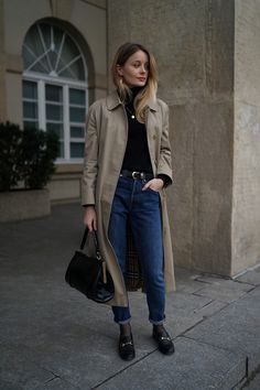 Gucci Loafers Outfit, Romantic Wardrobe, Chic Style Inspiration, Trench Beige, Thanksgiving Outfit Ideas, What To Wear Fall, Cute Thanksgiving Outfits, Thanksgiving Outfit Women