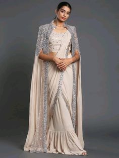 Net Shrug Design, Saree With Shrug, Wedding Fits, Saree Wearing Styles, Butterfly Net, Saree Bollywood, Fancy Sarees Party Wear, Modern Saree