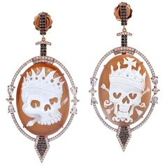 Spooky but gorgeous looking skull shell cameo Earrings with full and rose cut diamonds around. 18K: 17.19g Diamond: 3.05ct SHELL CAMEOS:32.95 Skull Cameo, Diamond Gold Earrings, Earrings Multiple, Diamond Skull, Yellow Gold Diamond Earrings, Cameo Earrings, Gold Skull, 18k Gold Earrings, Diamond Eyes