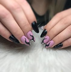 Malicifent Makeup, Maleficent Nails Designs, Malificent Makeup Simple, Disney Villain Nails Simple, Maleficent Inspired Nails, Malificent Nail Design Simple, Spooky Disney Nails, Disney Nails Malificent, Maleficent Nail Art