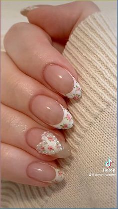 Coquette Valentines Day, Coquette Valentines, Pink Nail Art Designs, Korean Nail Art, Spring Nail Designs, Pearl Nails