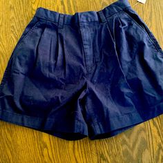 Classic Navy Shorts From Gap That Have Never Been Worn Peach Shorts, Blue And White Shorts, Womens Camo, Chinos Style, Corduroy Shorts, Gap Shorts, High Rise Denim Shorts, Cut Off Jeans, Navy Shorts