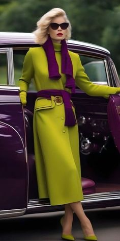 Purple And Lime Green Outfit, Class Dress, Old Money Outfits, How To Look Expensive, Colour Combinations Fashion, Mode Kimono, Color Combinations For Clothes, Europe Outfits, Look Expensive