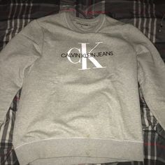 Never Worn. Perfect Condition Calvin Klein Sweatshirt, Calvin Klein Sweater, Sweaters Crewneck, Calvin Klein, Men Sweater, Man Shop, Crew Neck, Sweatshirts, Grey